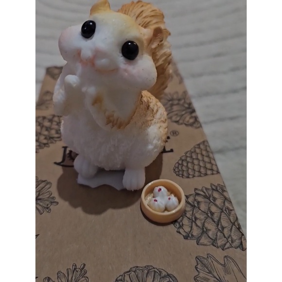 Adorable Squirrel Stress ball - Picture 2 of 2